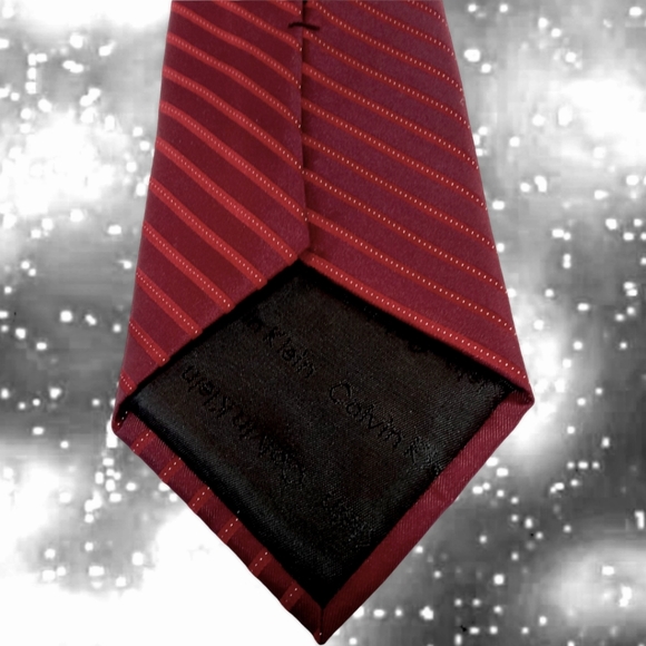 Calvin Klein Luxurious Woven Silk Tie | Traditional Diagonal Striped Red Necktie - Picture 9 of 15
